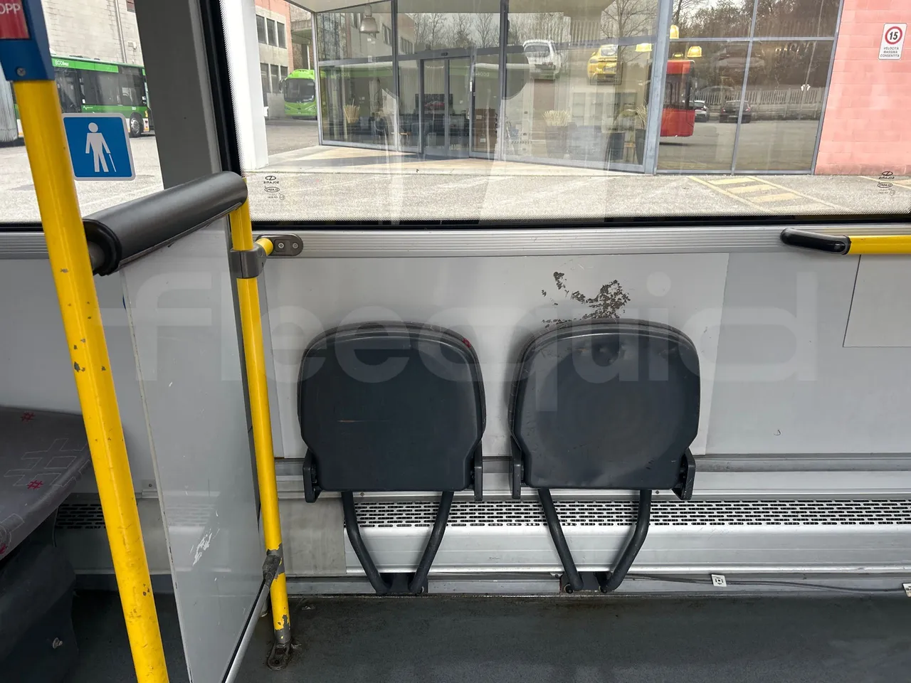 Solaris Urbino 12 - Euro5 - 231kW - 12mt - folding seat photo