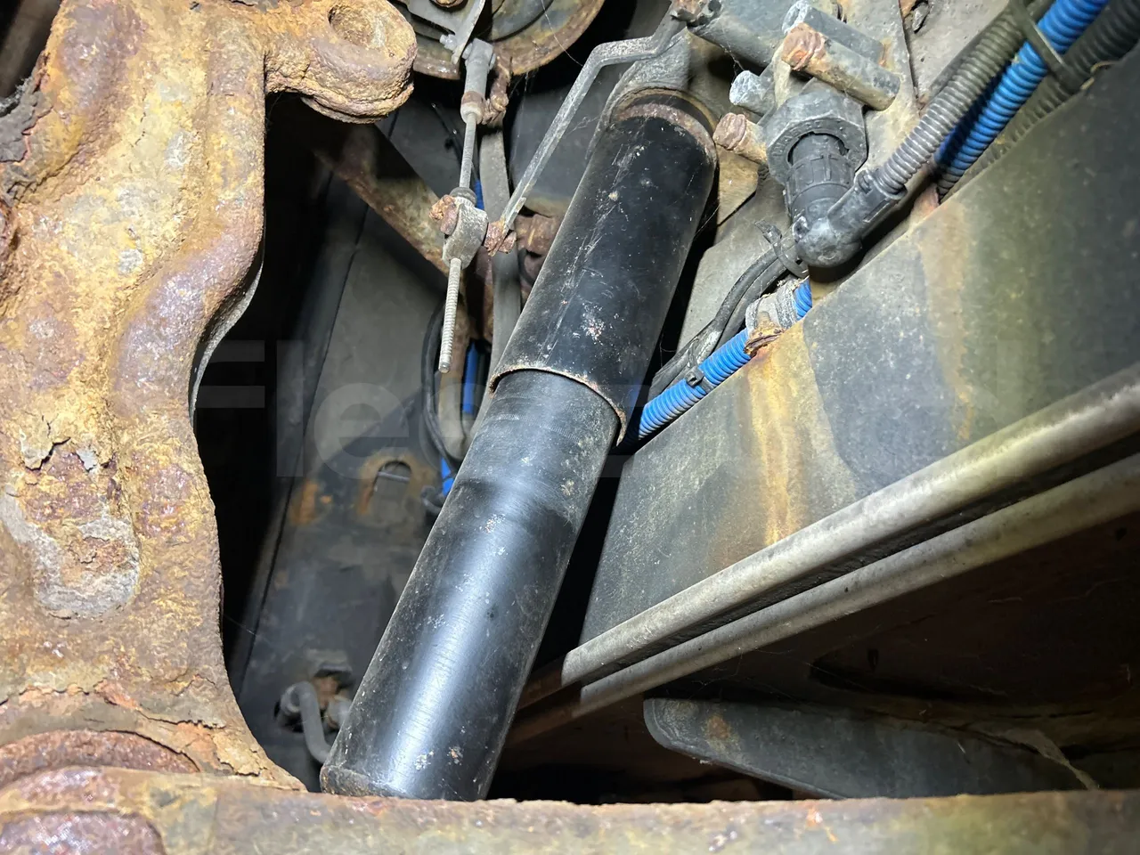 Solaris Urbino 12 - Euro5 - 231kW - 12mt - front shock absorbers left