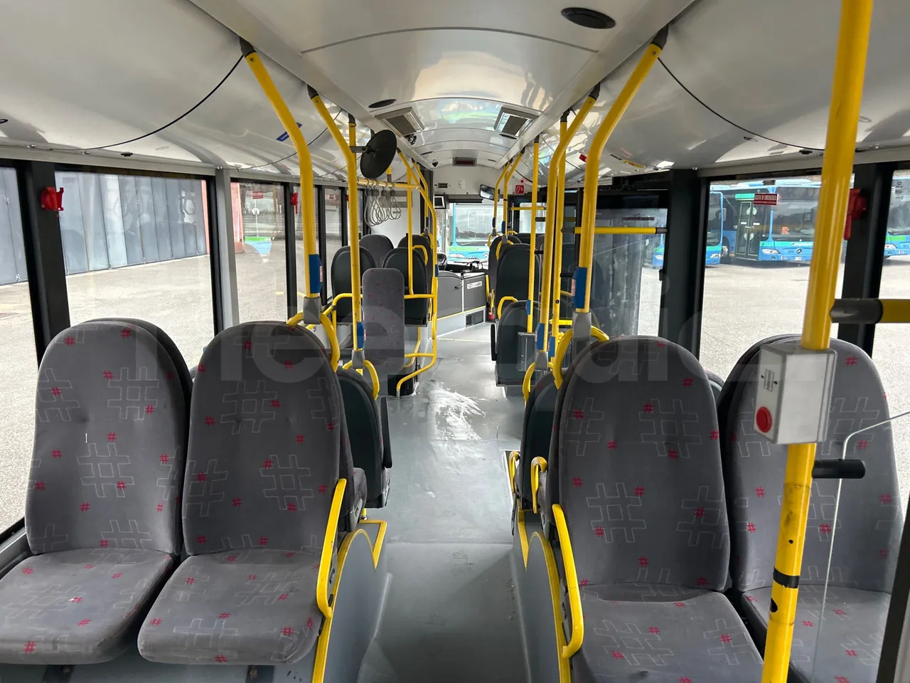 Solaris Urbino 12 - Euro5 - 231kW - 12mt - forward view all seats last row height