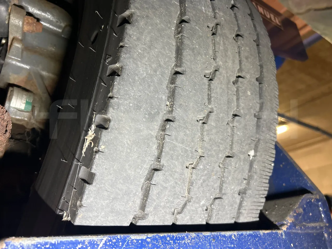 Solaris Urbino 12 - Euro5 - 231kW - 12mt - tread condition front tires left