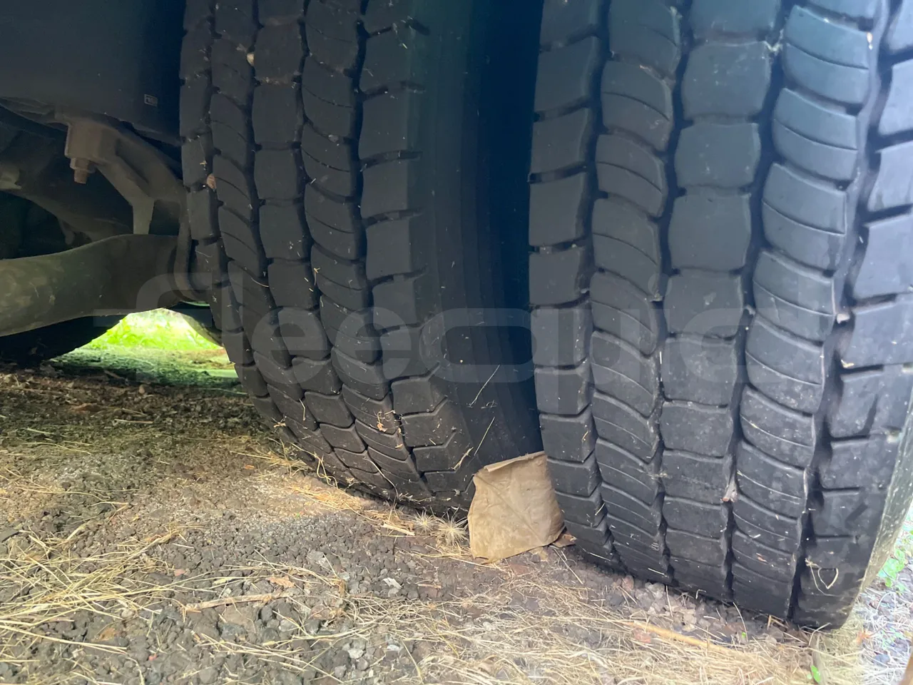 Iveco Magirus A260S/E4 FARID T1SM25 - Euro5 - 228kW - 9.685mt - tread condition second axle tires right