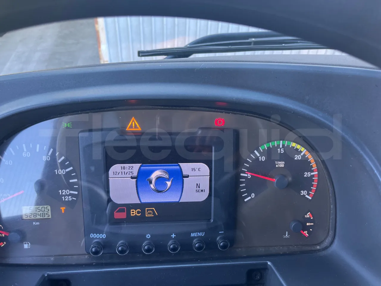 Iveco Magelys SFR210 - Euro5 - 331kW - 12.819mt - dashboard lights on