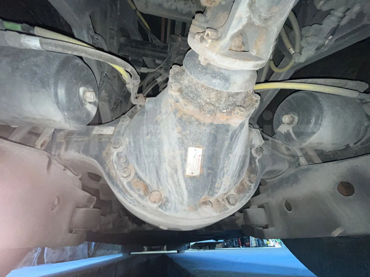 Iveco Magelys SFR210 - Euro5 - 331kW - 12.819mt - differential photo