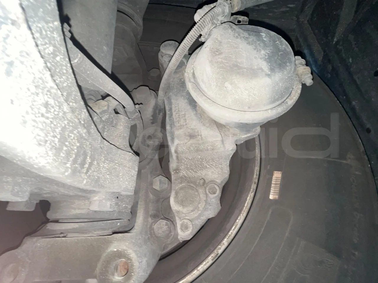 Iveco Magelys SFR210 - Euro5 - 331kW - 12.819mt - front brake calipers left