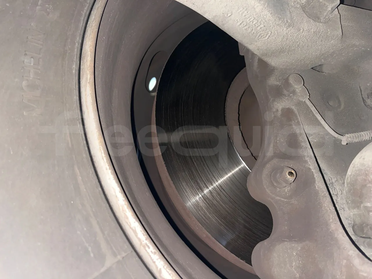Iveco Magelys SFR210 - Euro5 - 331kW - 12.819mt - front discs left