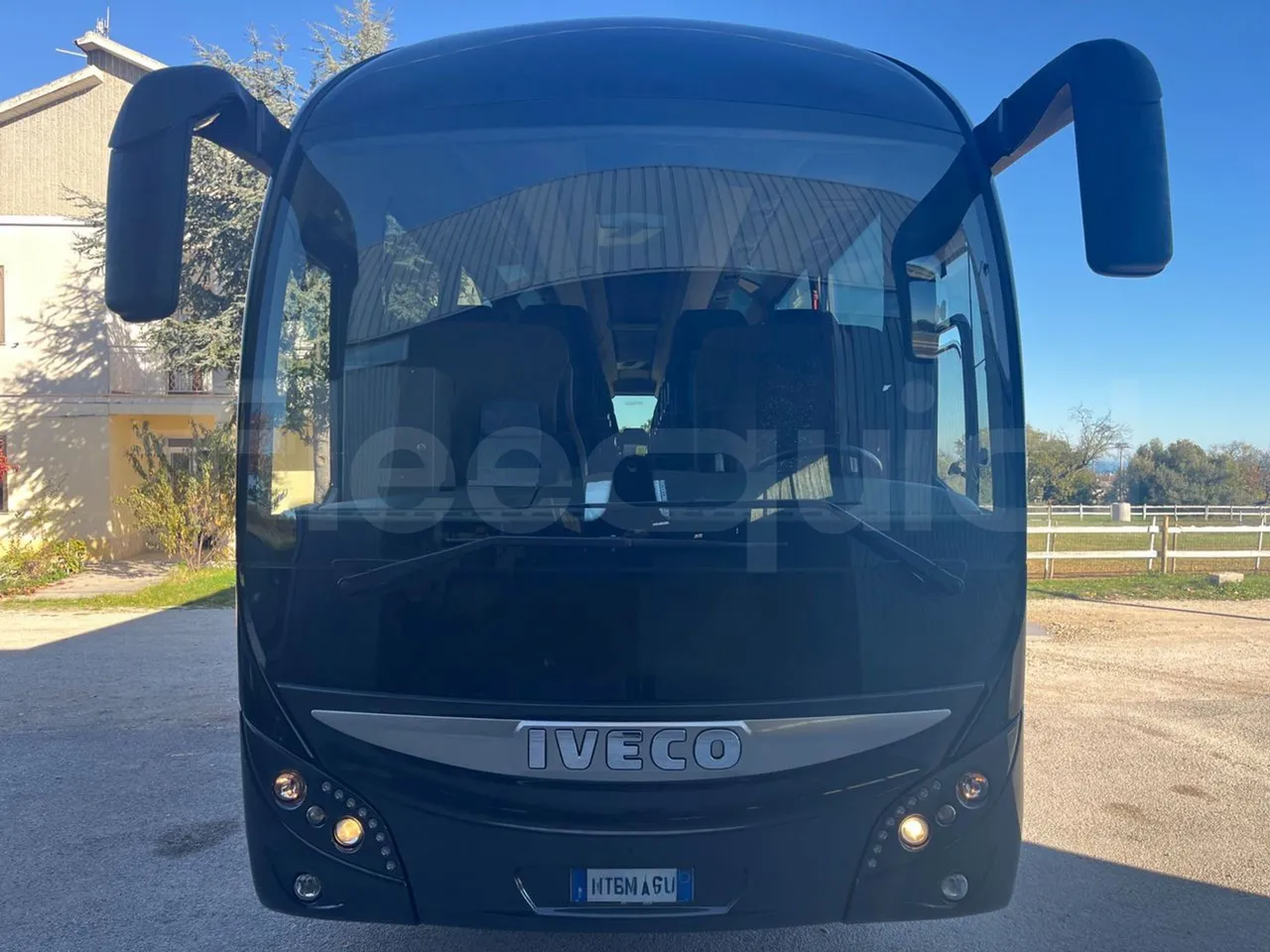 Iveco Magelys SFR210 - Euro5 - 331kW - 12.819mt - front photo