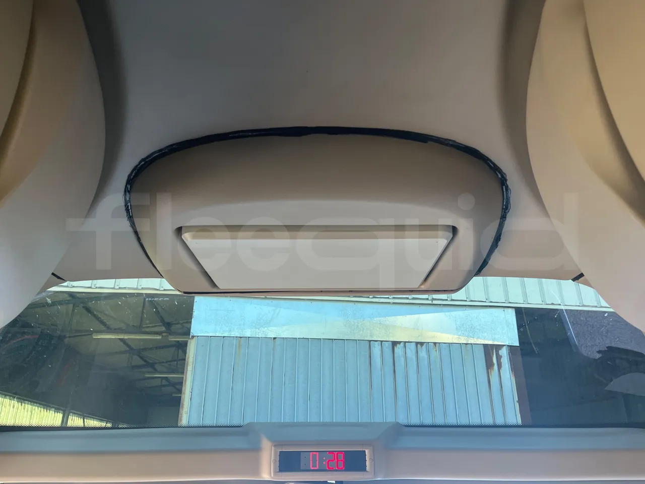 Iveco Magelys SFR210 - Euro5 - 331kW - 12.819mt - monitor detail photo