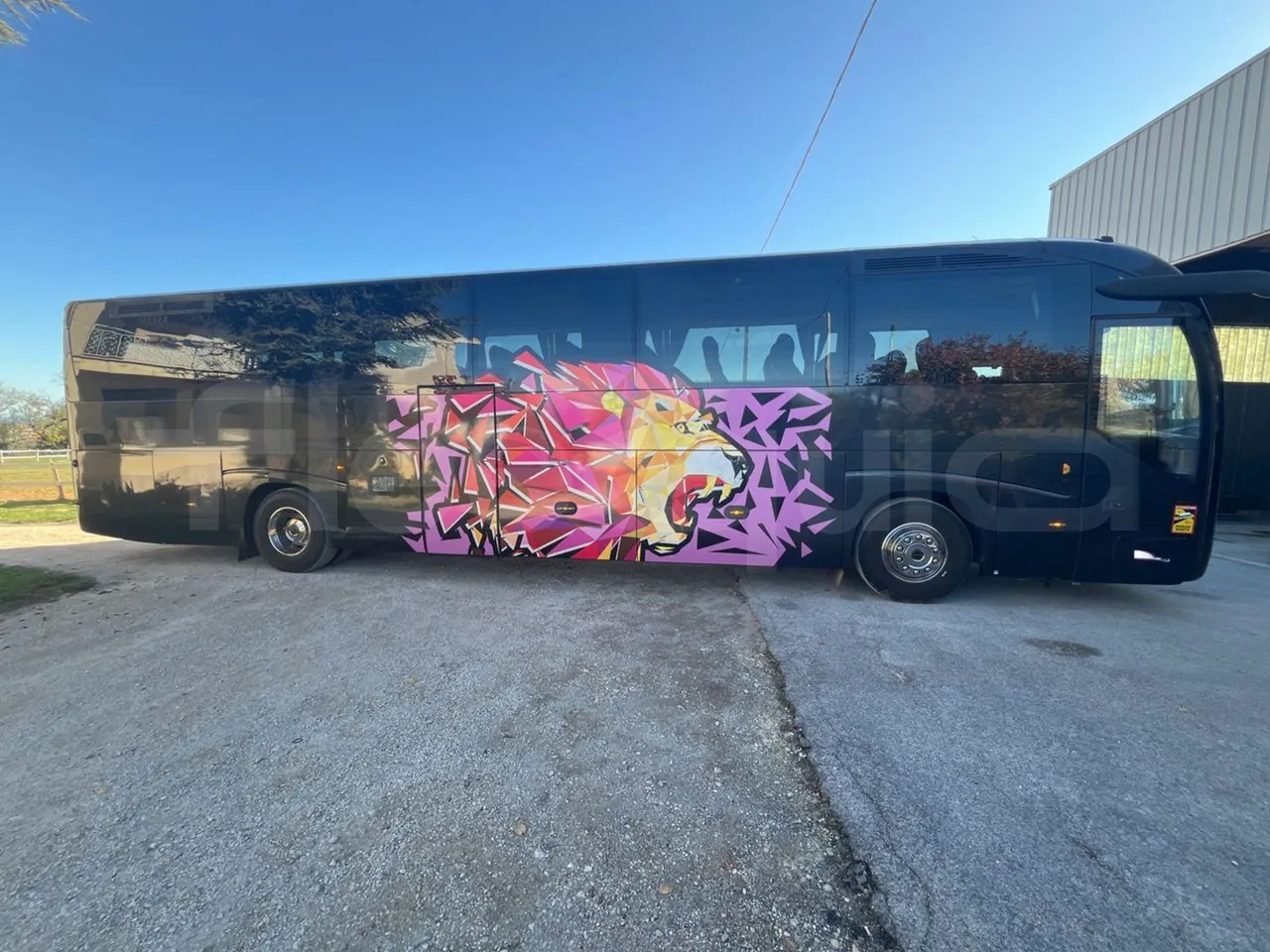 Iveco Magelys SFR210 - Euro5 - 331kW - 12.819mt - right side doors closed