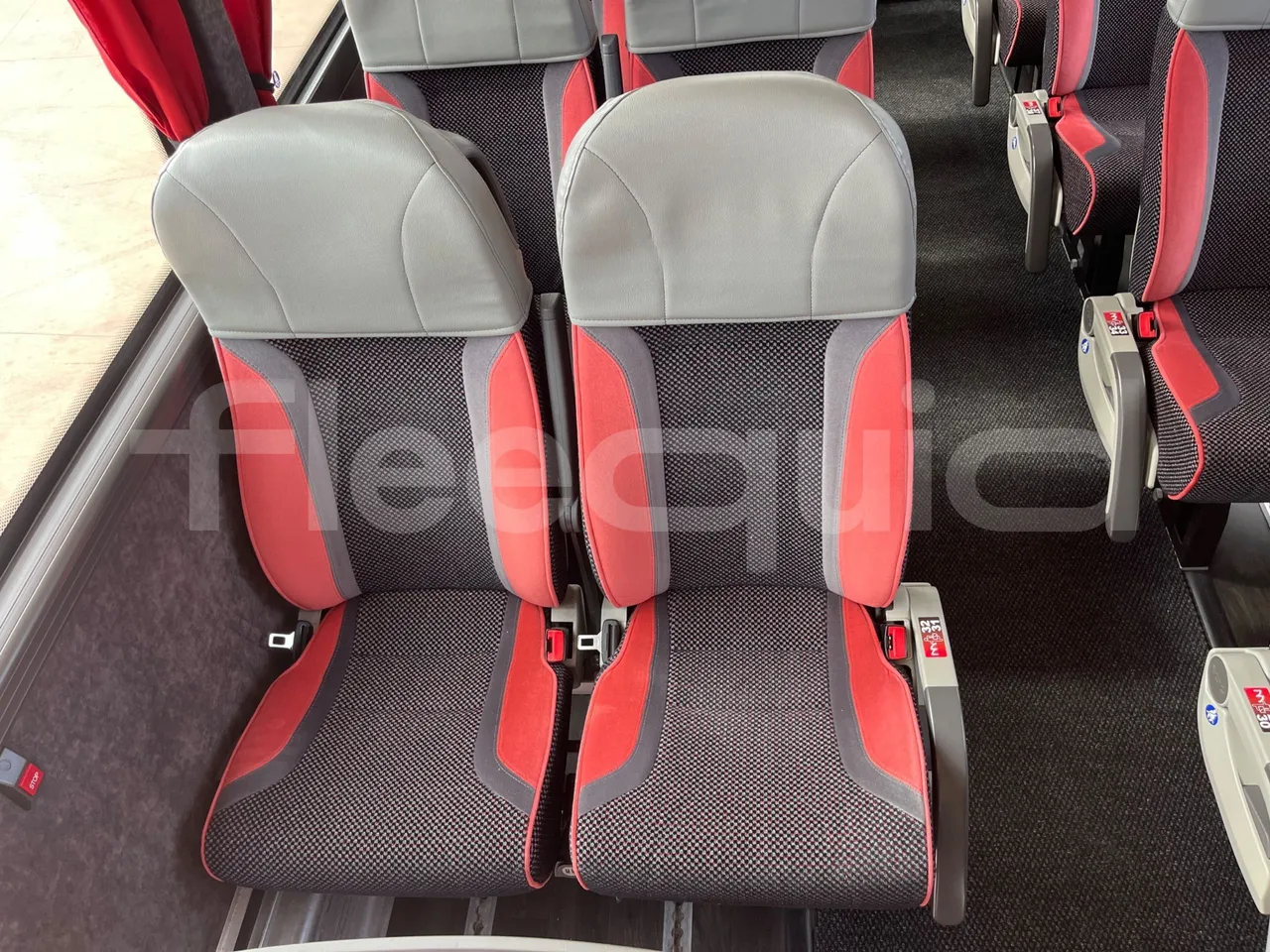 Vdl Futura FH D 129-330D/ Euro 6 - 330 Kw - 12.875 Mt - single seat detail