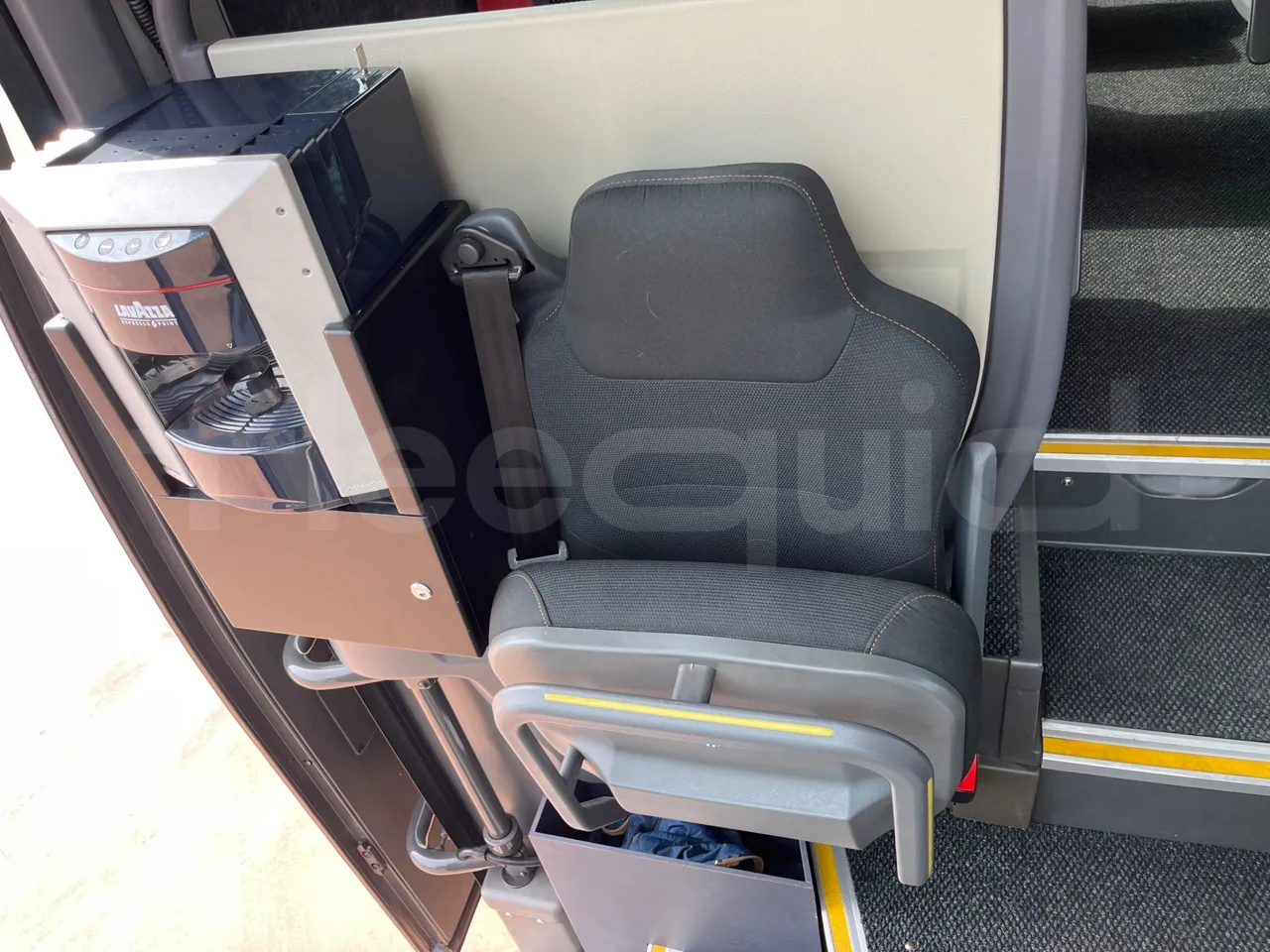 Vdl Futura FH D 129-330D/ Euro 6 - 330 Kw - 12.875 Mt - hostess seat photo