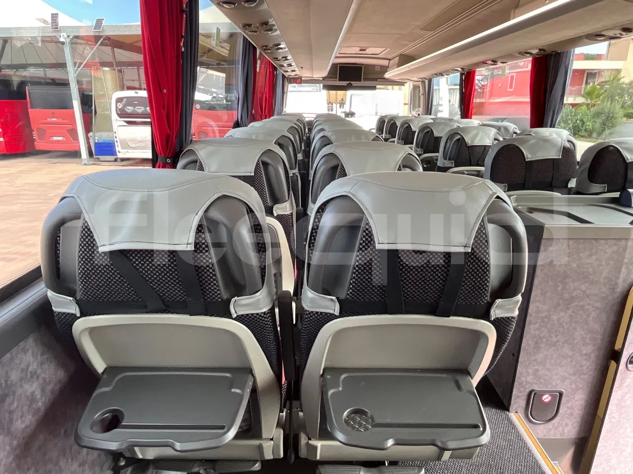 Vdl Futura FH D 129-330D/ Euro 6 - 330 Kw - 12.875 Mt - table detail photo