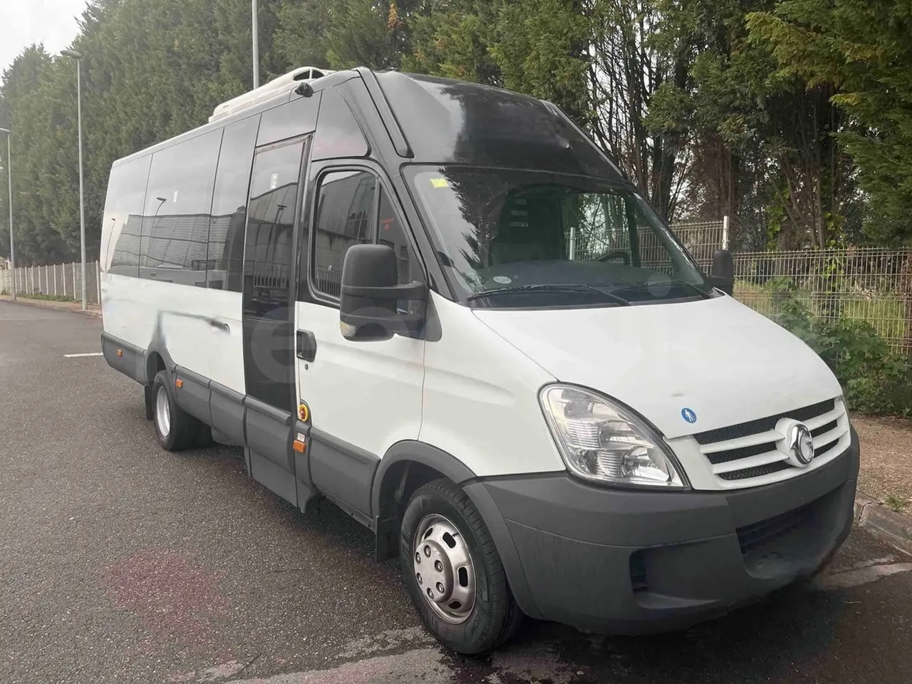 Iveco Daily A50C18 - Euro4  -  130kW - 7.200mt - 3/4 front right doors