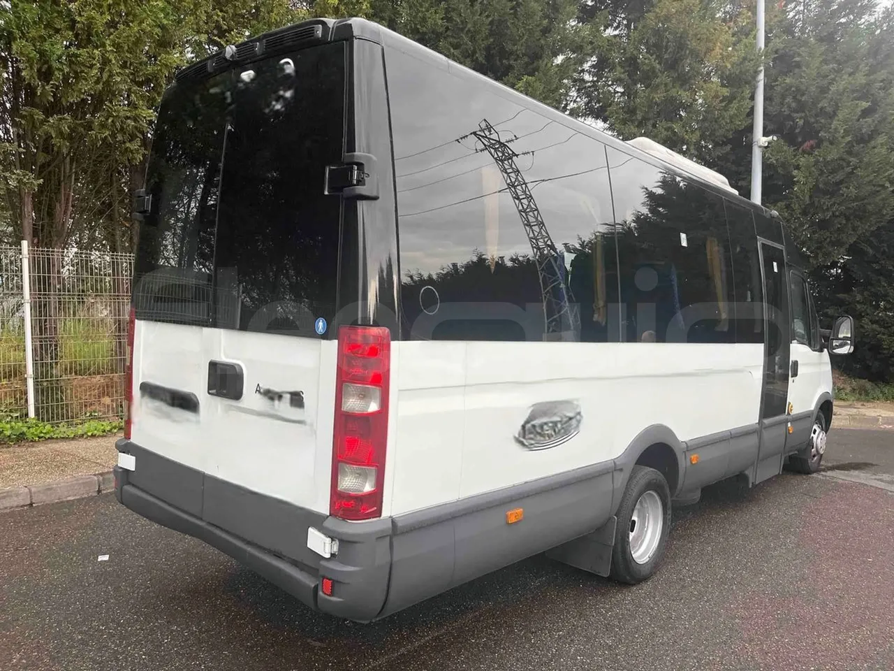 Iveco Daily A50C18 - Euro4  -  130kW - 7.200mt - 3/4 right rear doors closed