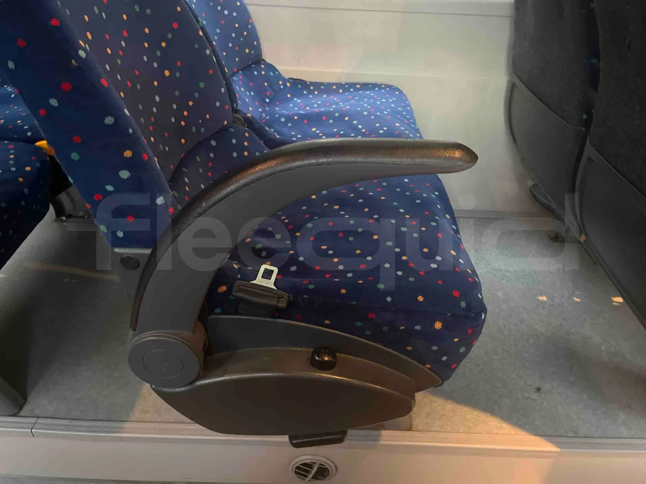 Iveco Daily A50C18 - Euro4  -  130kW - 7.200mt - armrest detail photo