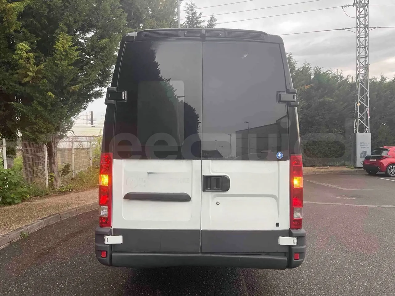Iveco Daily A50C18 - Euro4  -  130kW - 7.200mt - rear hatch closed