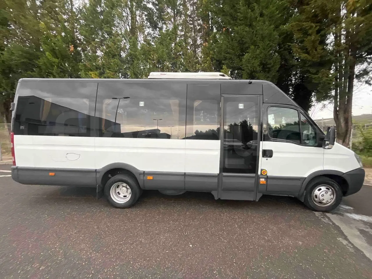 Iveco Daily A50C18 - Euro4  -  130kW - 7.200mt - right side doors closed