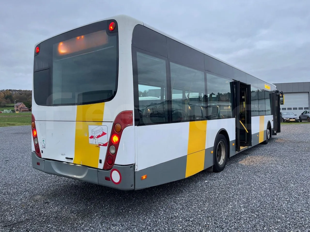 Van Hool A330 330 - EUR4 - 206kW - 12m - 3/4 right rear doors open