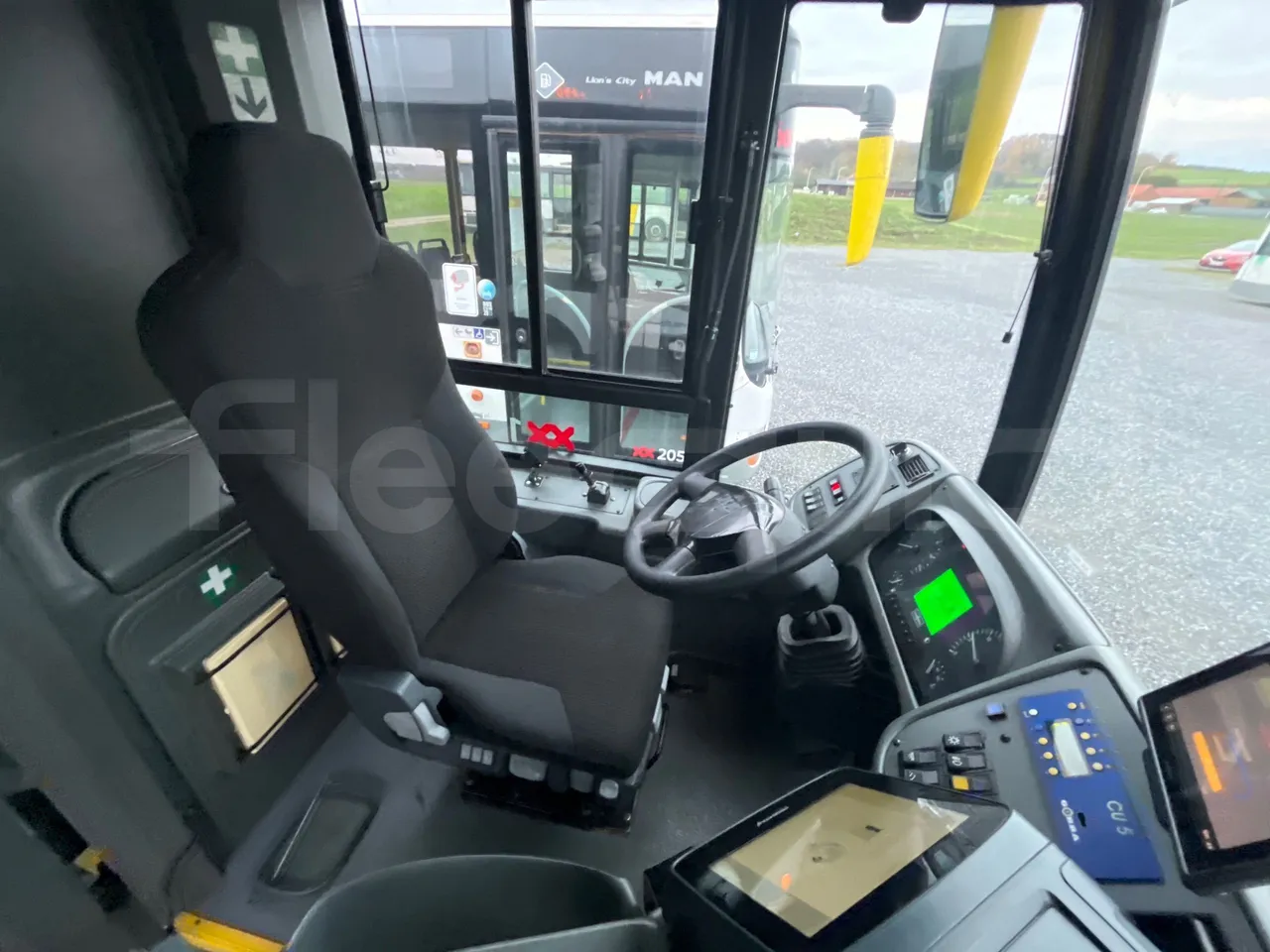 Van Hool A330 330 - EUR4 - 206kW - 12m - driver microphone accessories photo