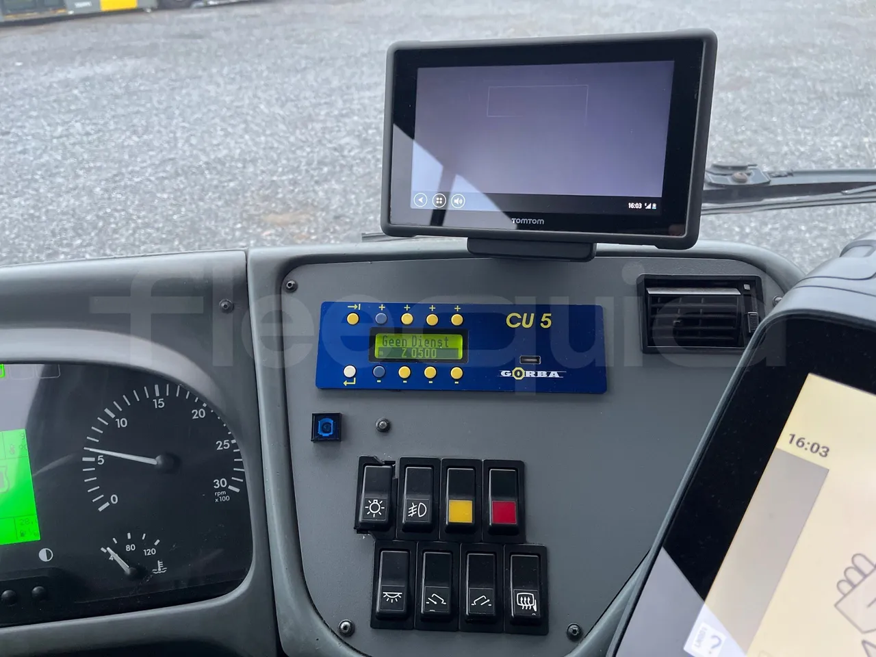 Van Hool A330 330 - EUR4 - 206kW - 12m - radio accessories photo