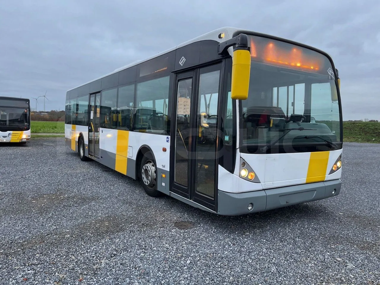 Van Hool A330 330 - EUR4 - 206kW - 12m - Base cover photo