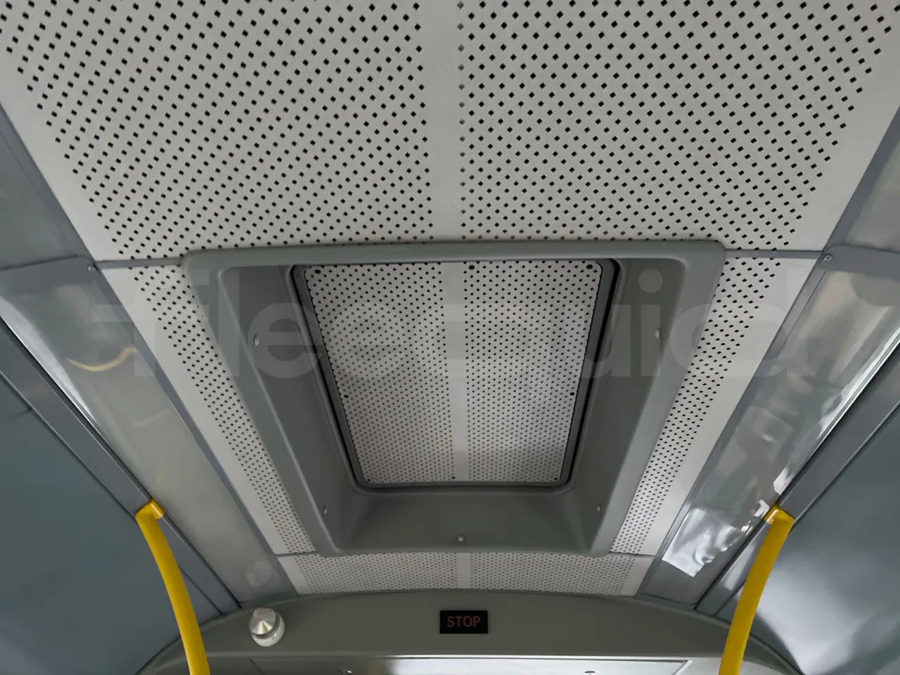 Van Hool A330 330 - EUR4 - 206kW - 12m - roof hatch 3