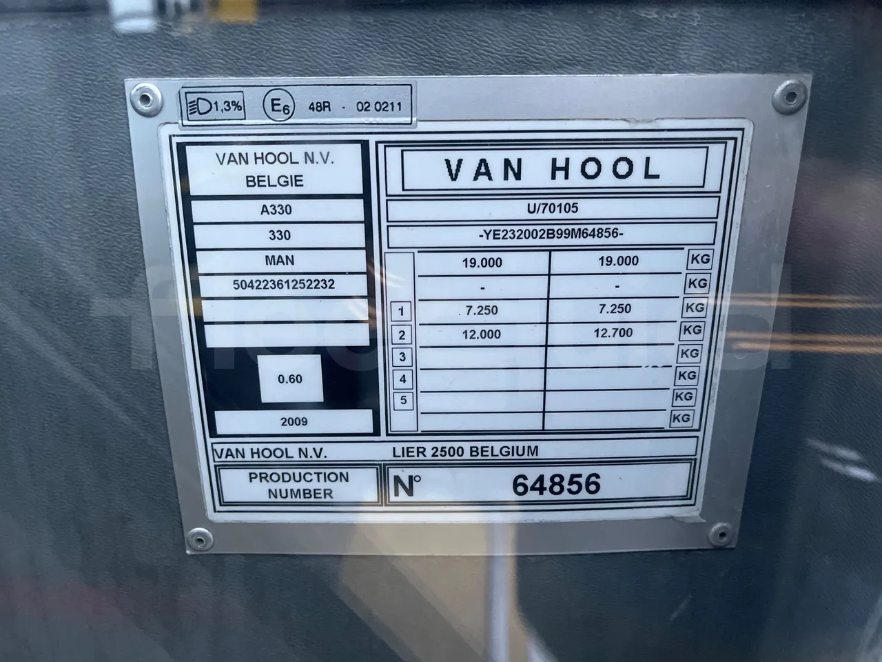 Van Hool A330 330 - EUR4 - 206kW - 12m - vehicle plate photo