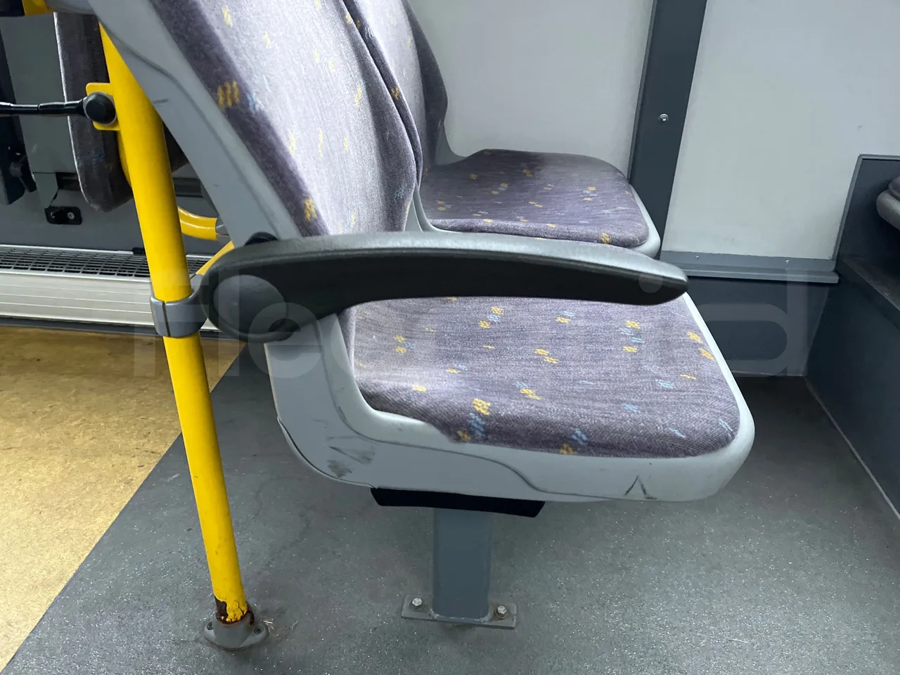 Van Hool A330 330 - EUR4 - 206kW - 12m - table detail photo