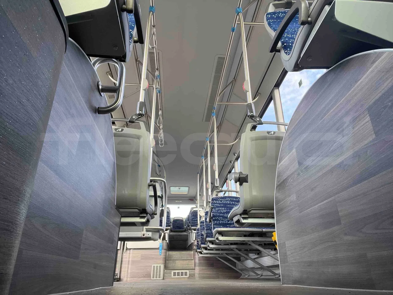 Man Lion's Intercity - seat brackets photo