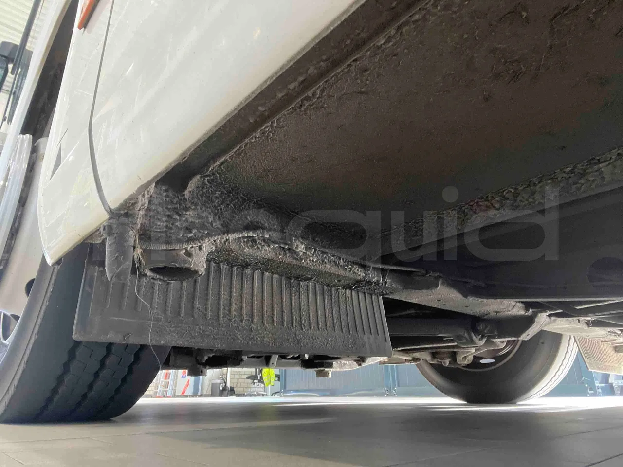 Man Lion's Intercity - axle 2 caliper brakes right