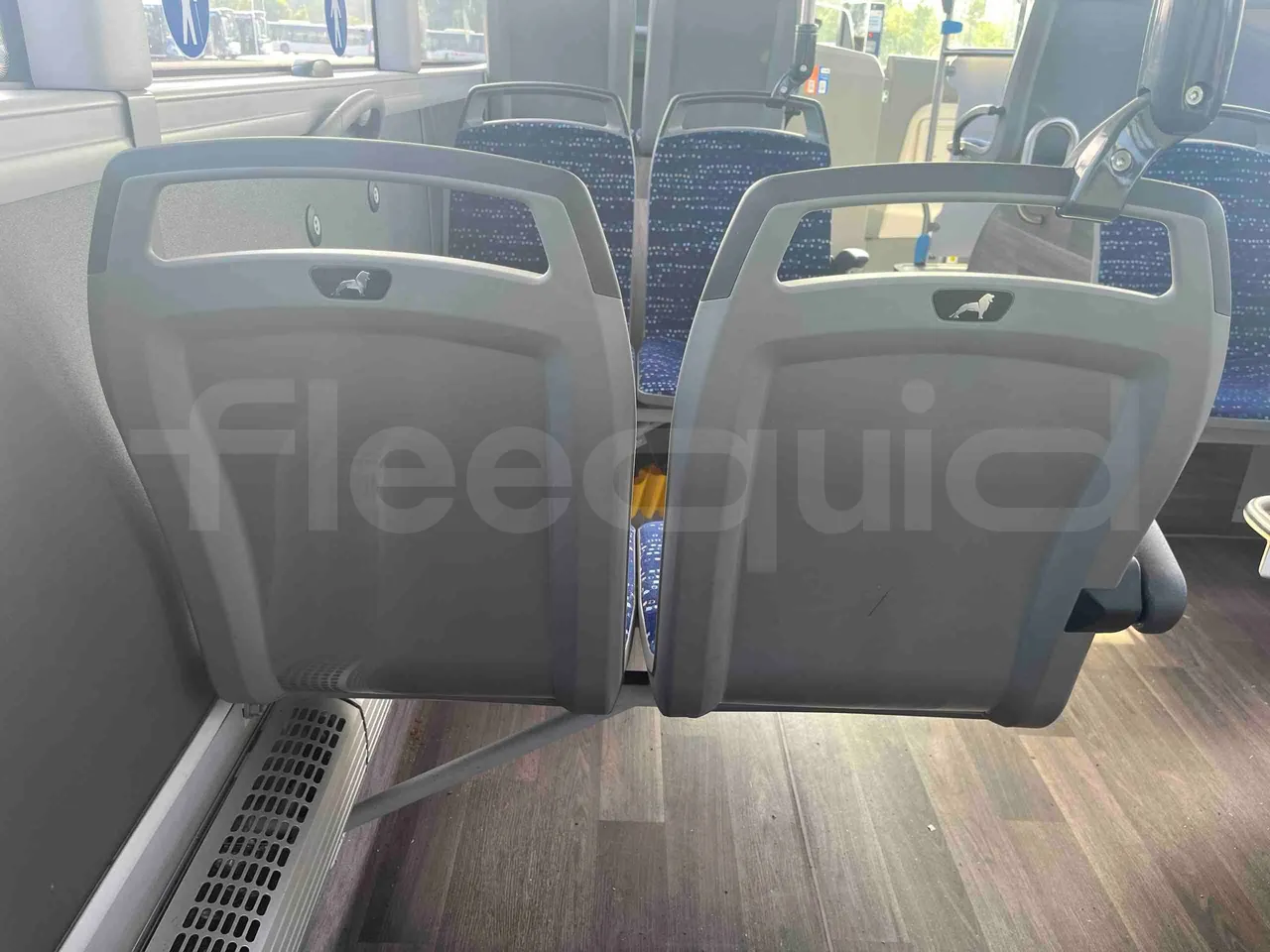 Man Lion's Intercity - mesh detail photo