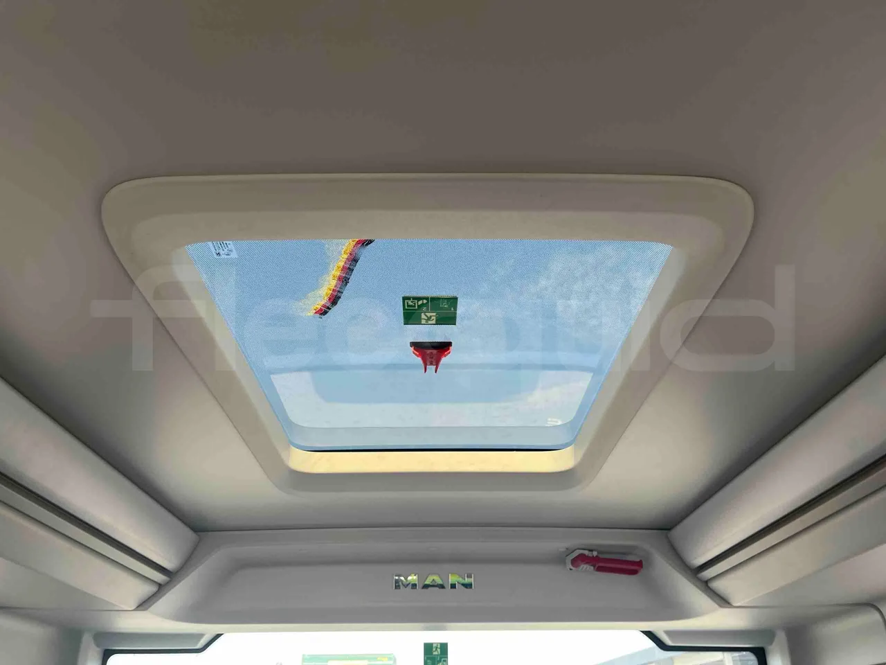 Man Lion's Intercity - roof hatch 2