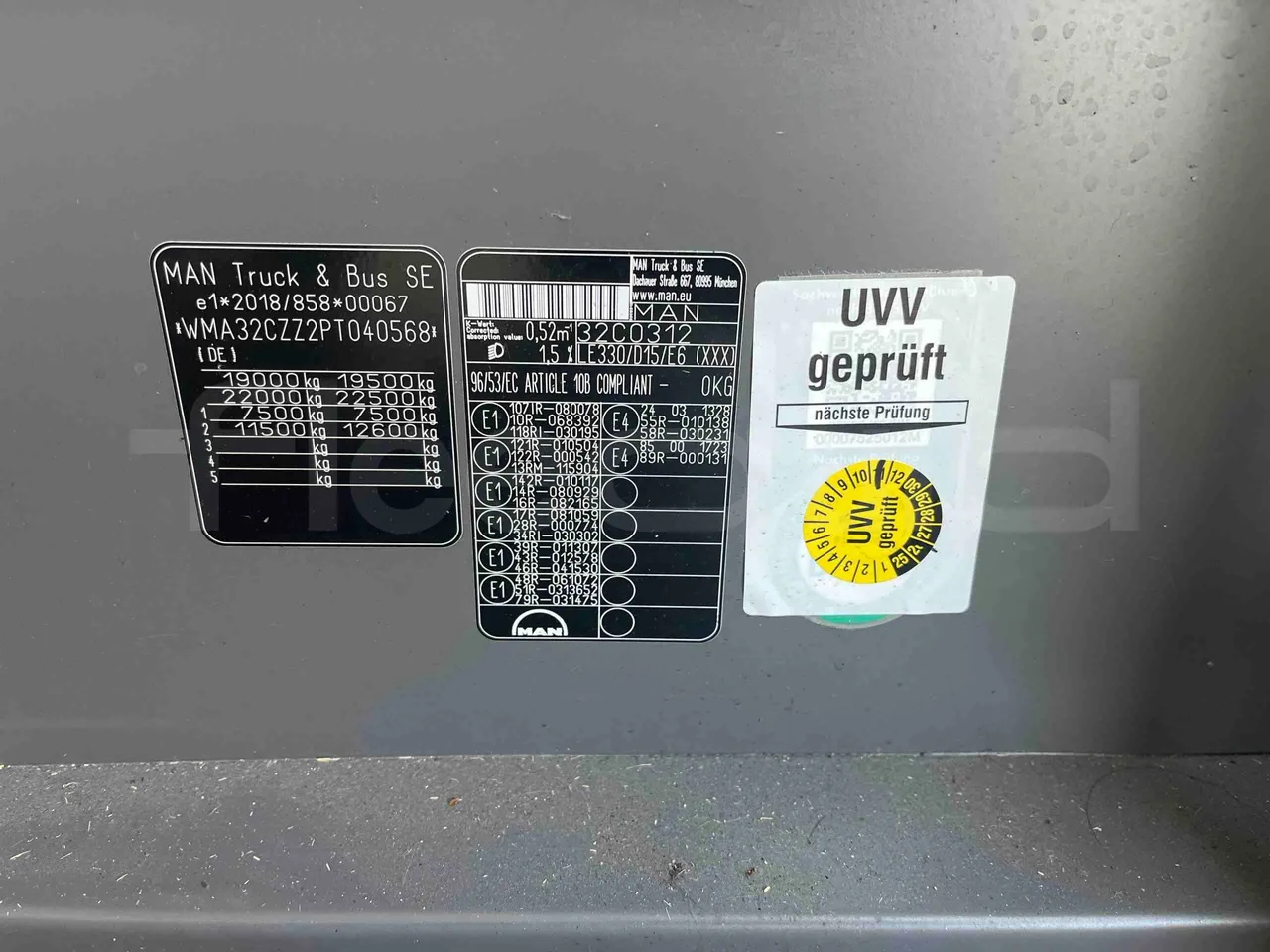 Man Lion's Intercity - vehicle plate photo