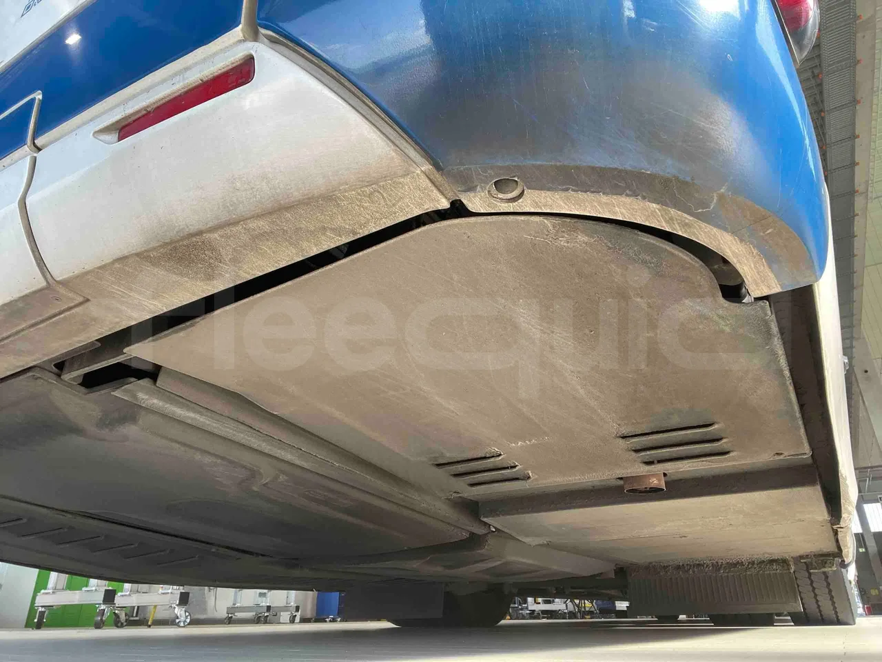 Man Lion's Intercity - axle 3 right side