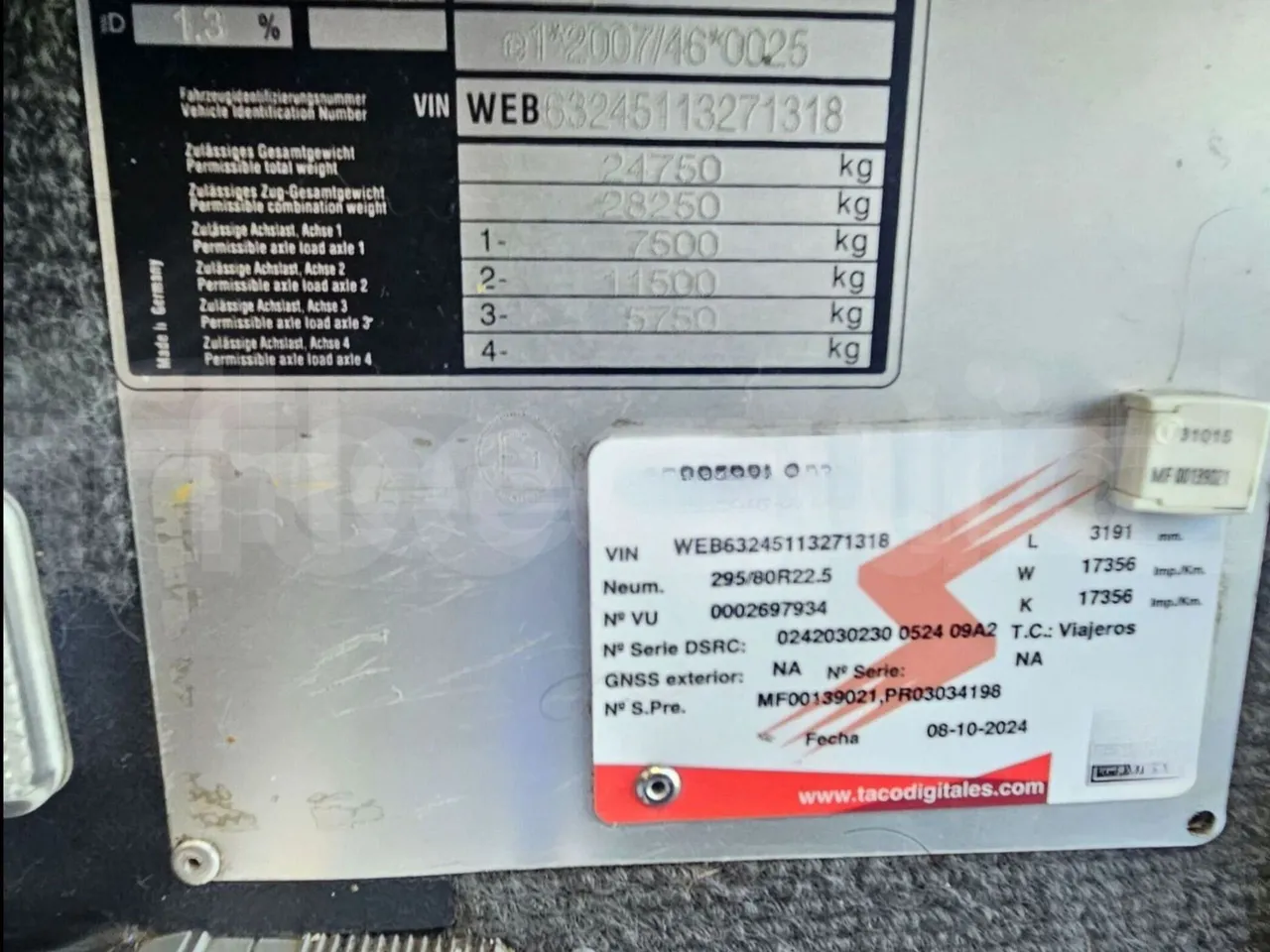 Mercedes-Benz Tourismo RHD L - Euro6 - 315kW - 13.990mt - rear hatch open