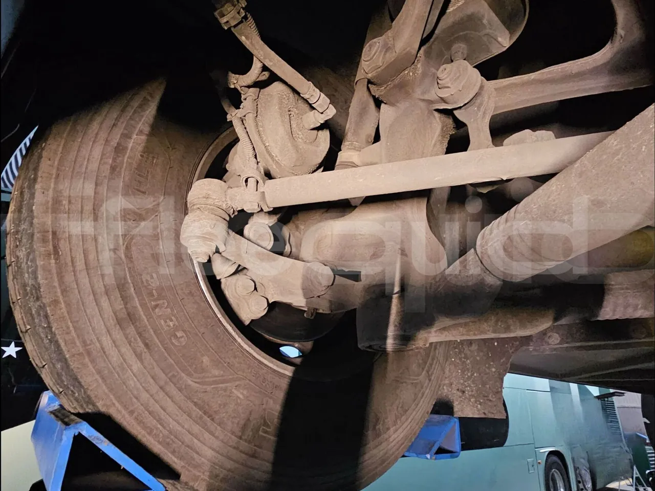 Mercedes-Benz Tourismo RHD L - Euro6 - 315kW - 13.990mt - front axle left side