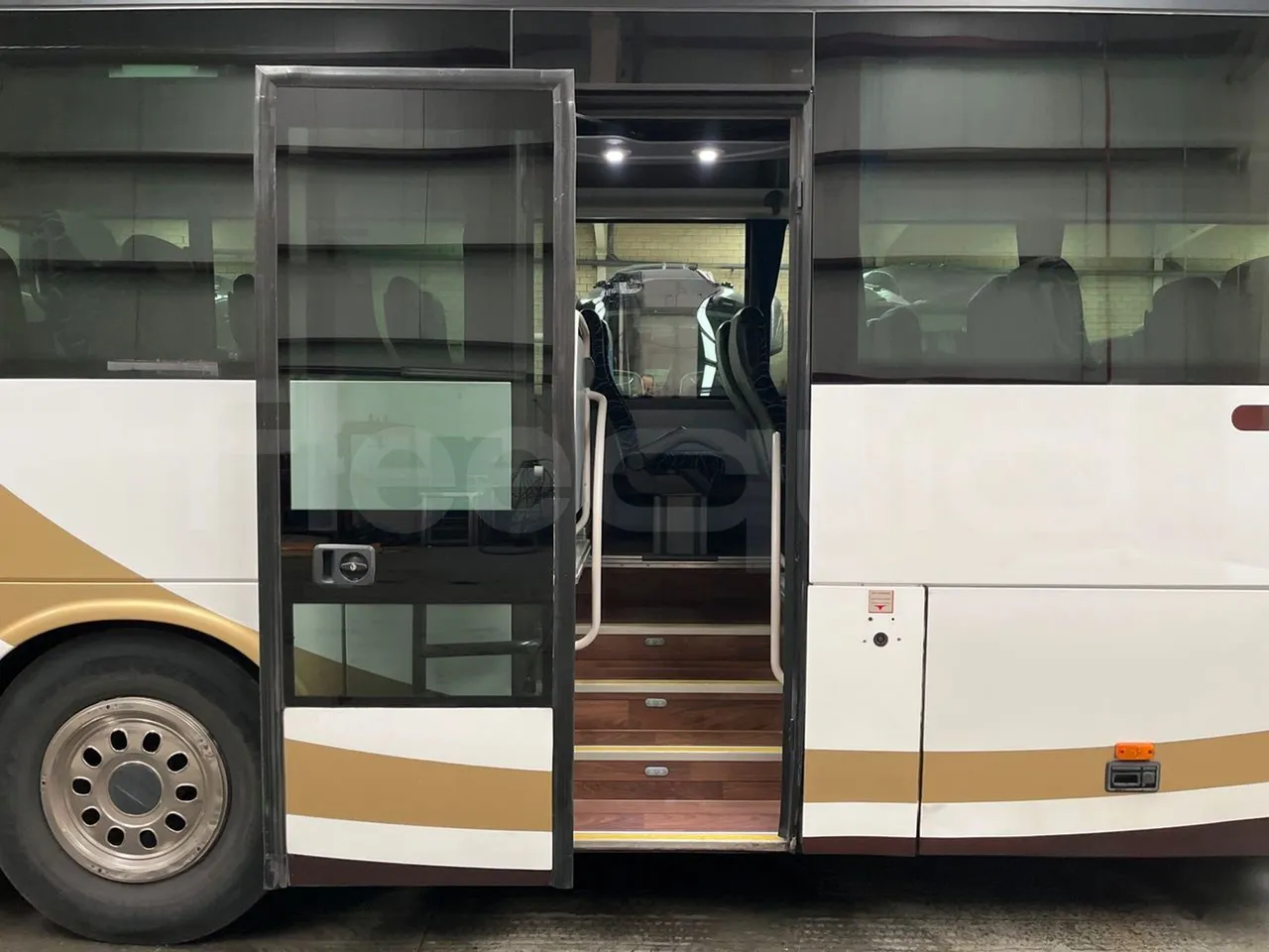 Iveco Crossway CBCWE3-00 - Euro 6 - 265 Kw - 12.962mt - front door 2 open