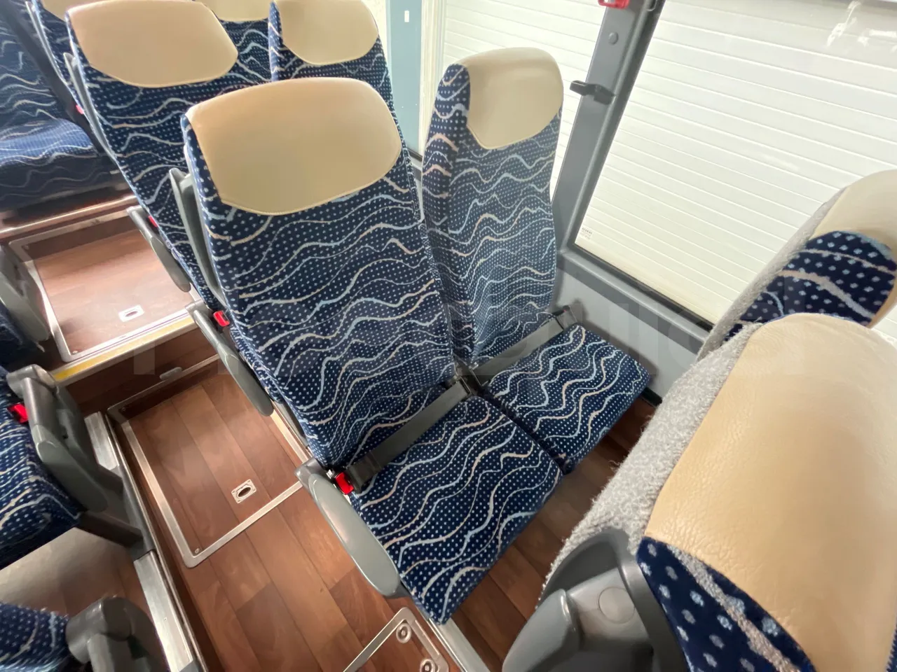 Iveco Crossway CBCWE3-00 - Euro 6 - 265 Kw - 12.962mt - single seat detail