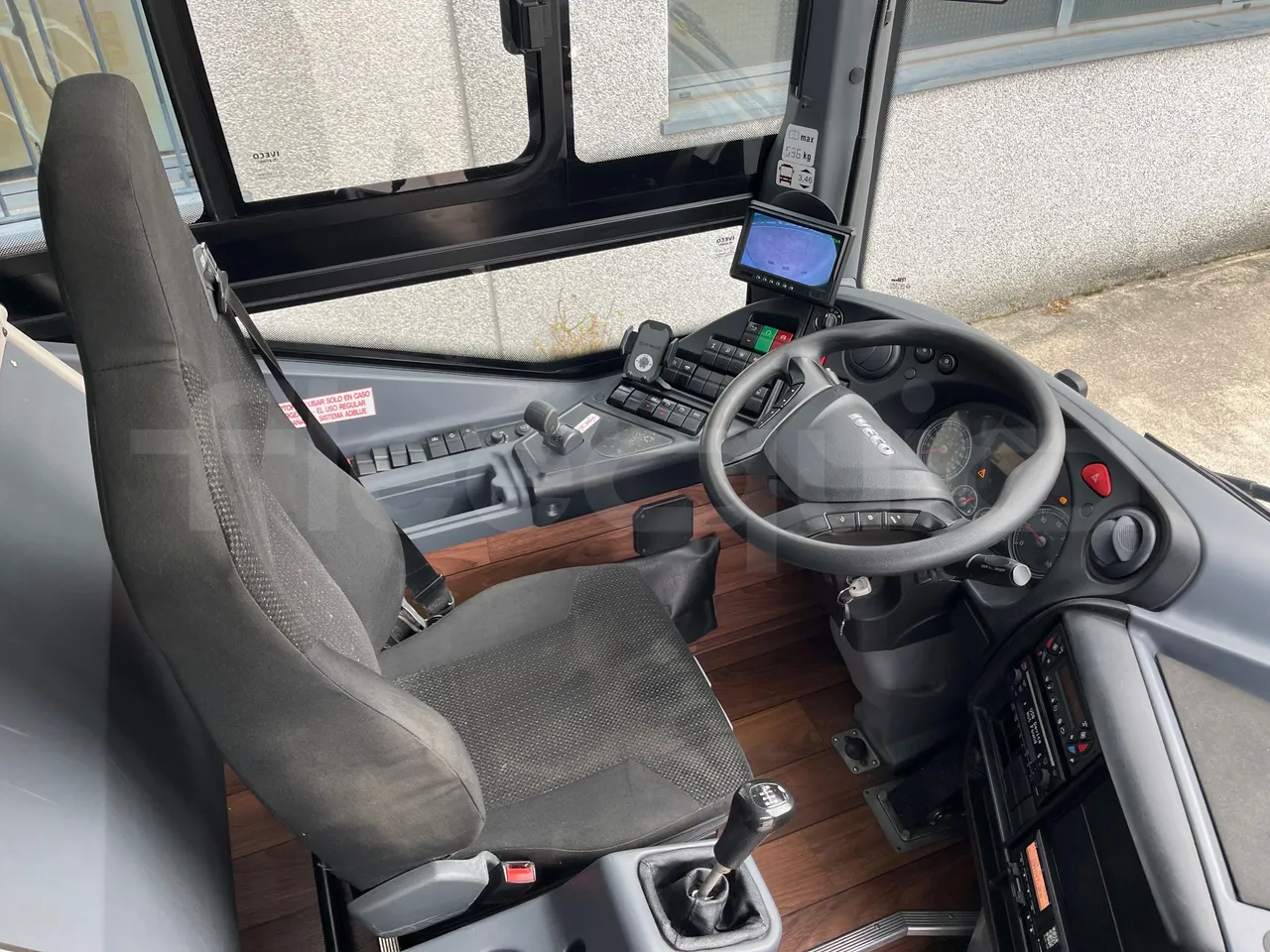 Iveco Crossway CBCWE3-00 - Euro 6 - 265 Kw - 12.962mt - driver's seat photo
