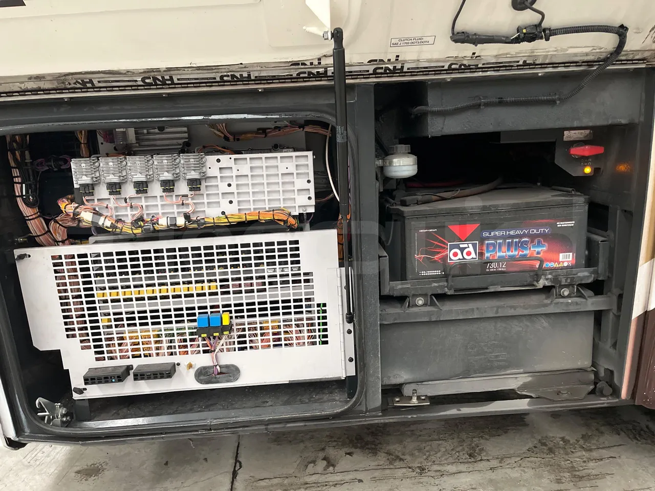 Iveco Crossway CBCWE3-00 - Euro 6 - 265 Kw - 12.962mt - external compartments photo