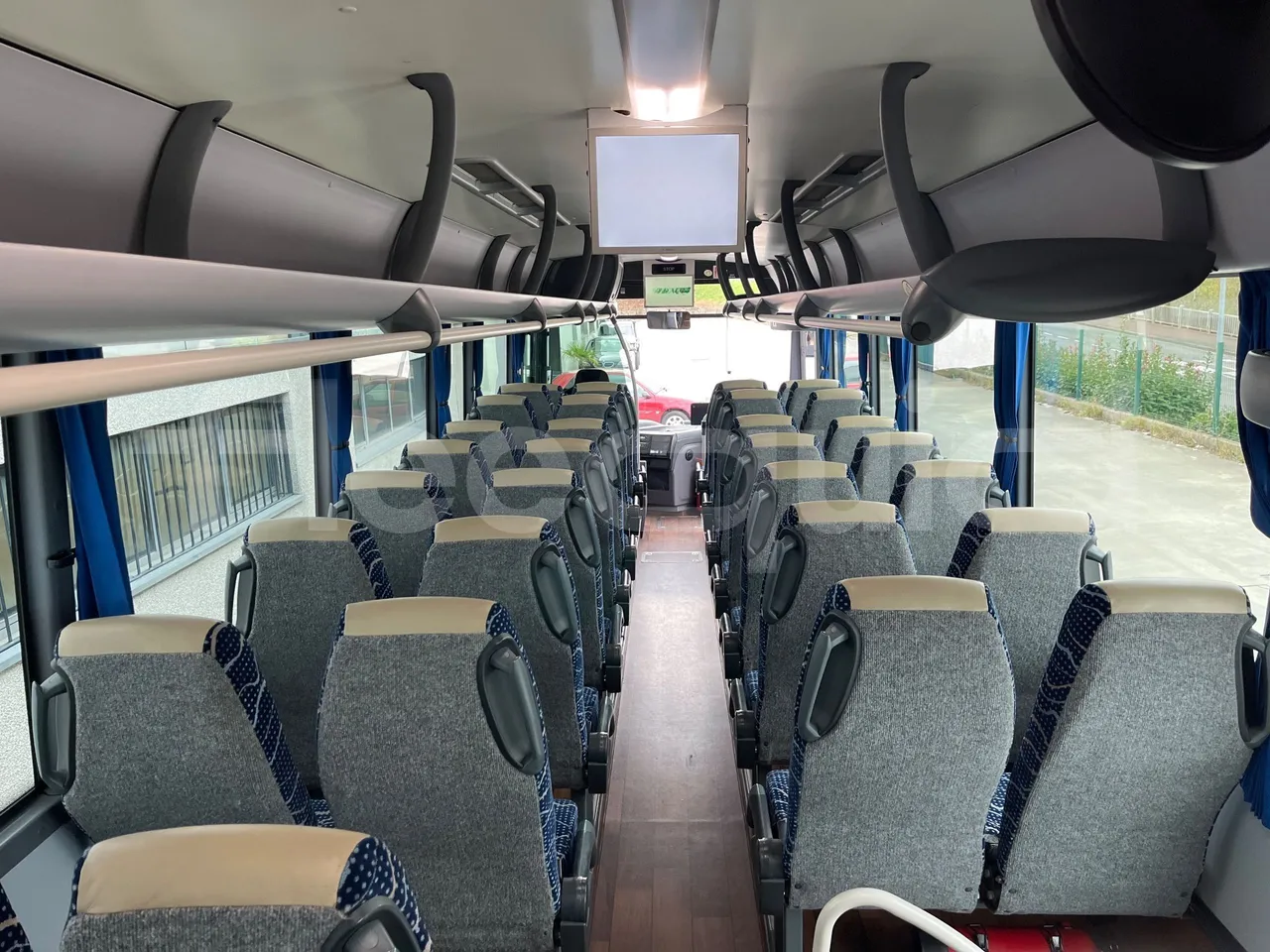 Iveco Crossway CBCWE3-00 - Euro 6 - 265 Kw - 12.962mt - forward view all seats last row height