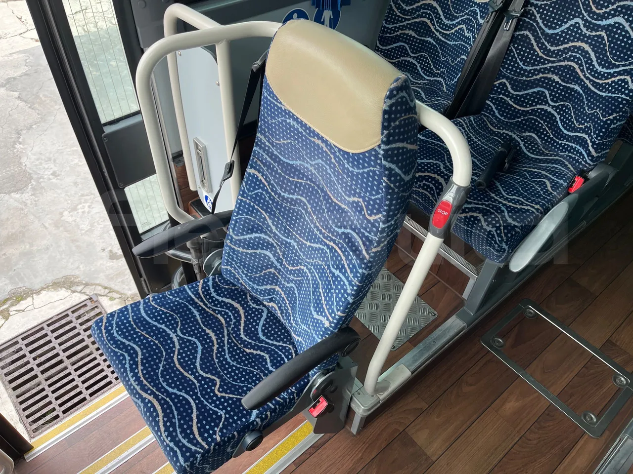 Iveco Crossway CBCWE3-00 - Euro 6 - 265 Kw - 12.962mt - hostess seat photo