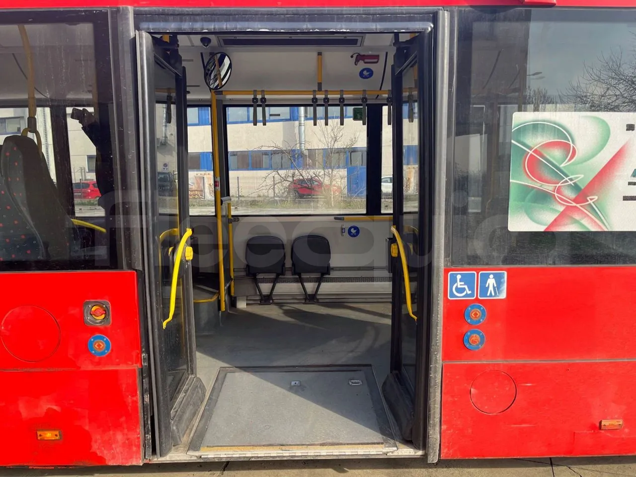 Solaris Urbino 12 - Euro6 - 240kW - 12mt - front door 2 open