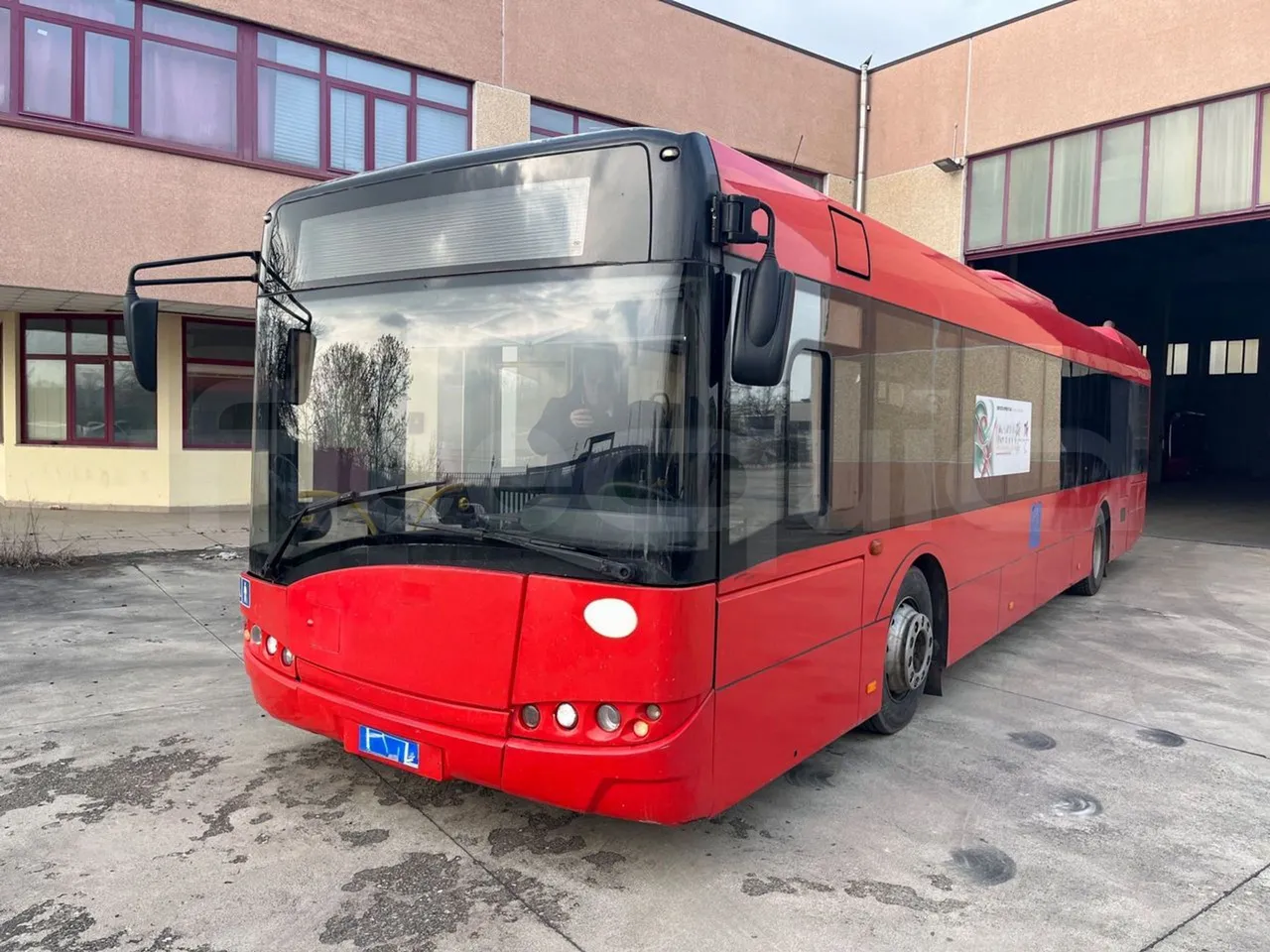 Solaris Urbino 12 - Euro6 - 240kW - 12mt - 3/4 front left