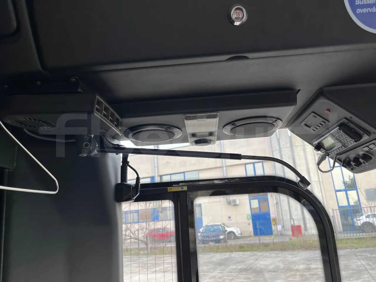 Solaris Urbino 12 - Euro6 - 240kW - 12mt - driver microphone accessories photo