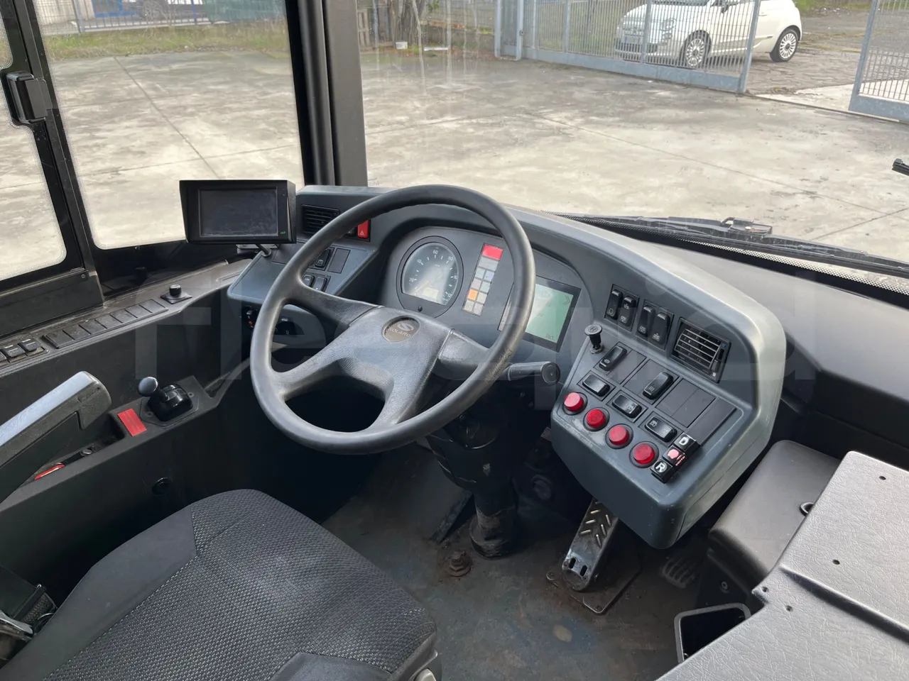 Solaris Urbino 12 - Euro6 - 240kW - 12mt - buttons panels on