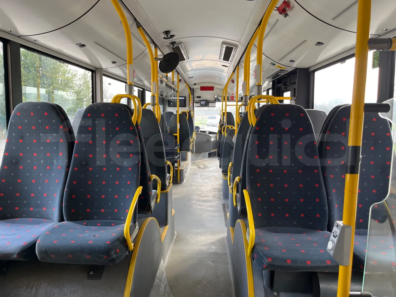 Solaris Urbino 12 - Euro6 - 240kW - 12mt - reverse view middle aisle