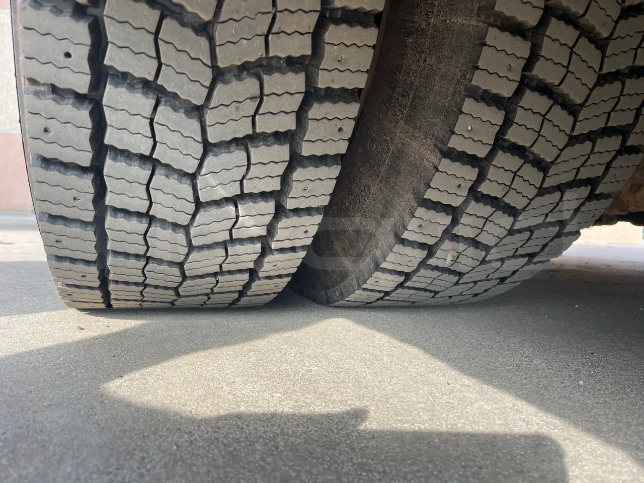 Solaris Urbino 12 - Euro6 - 240kW - 12mt - tread condition front tires left