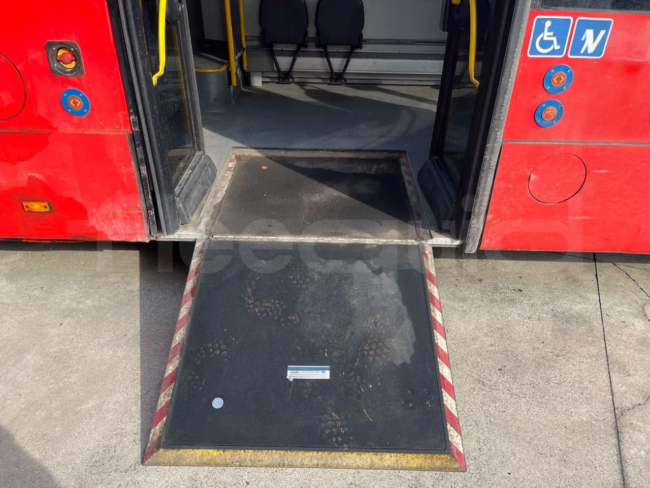 Solaris Urbino 12 - Euro6 - 240kW - 12mt - platform open photo