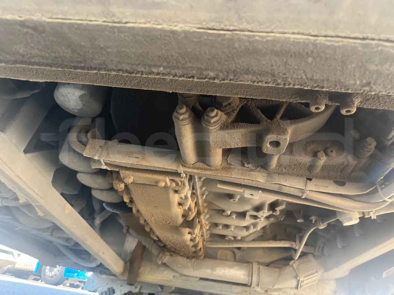 Volvo B12B 6X2 - EUR4 - 338kW -14.995m - front air springs left