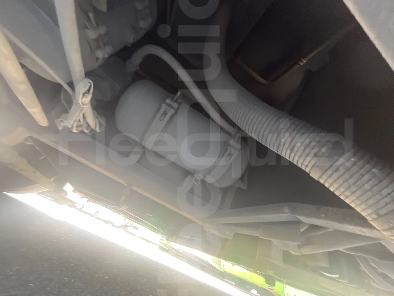 Volvo B12B 6X2 - EUR4 - 338kW -14.995m - front discs left